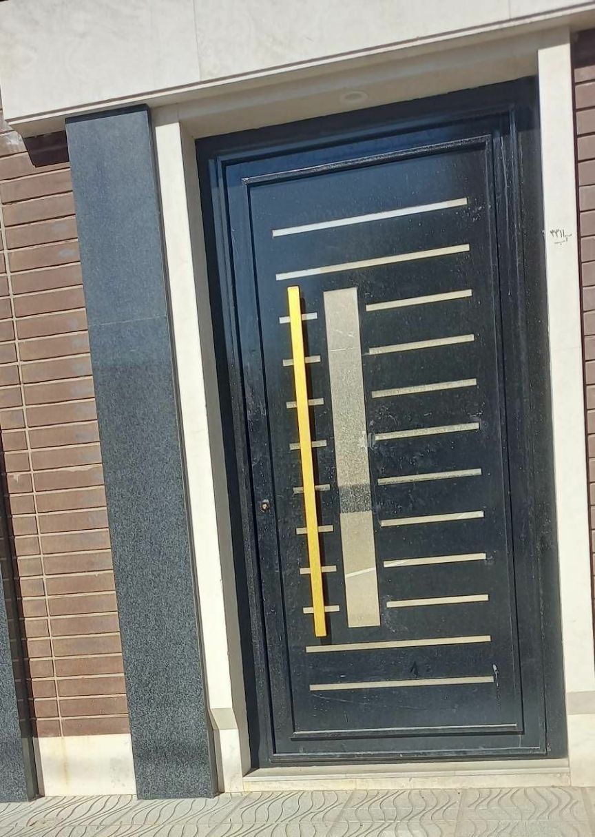 درب های آهنی